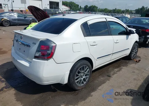 2011 Nissan Sentra 2.0S z USA, uszkodzony, nr VIN 3N1AB6AP5BL611289